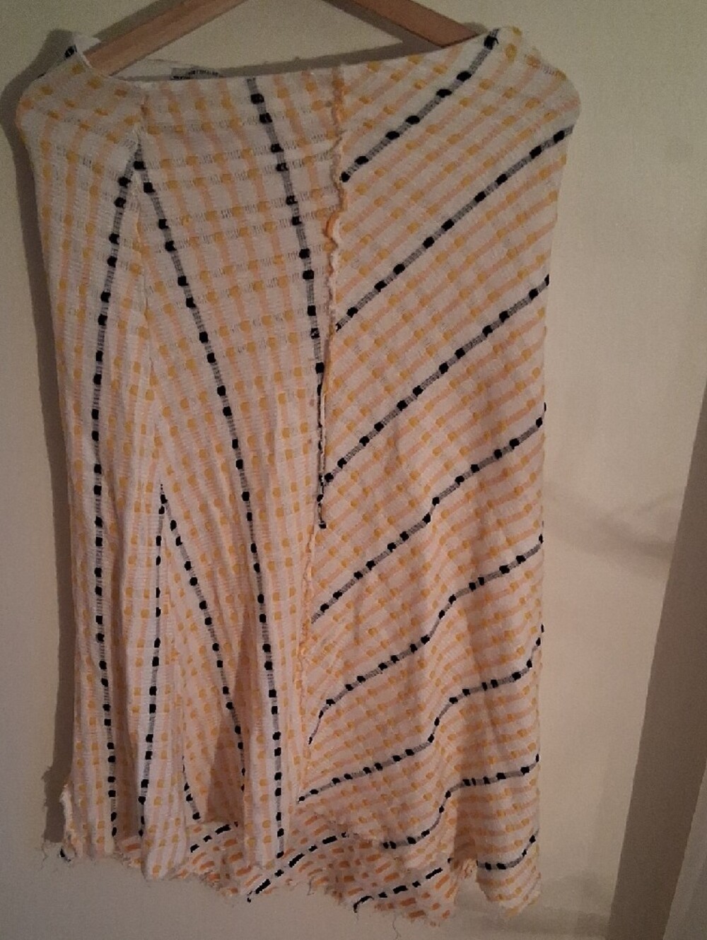 Zara Trafaluc White And Yellow  Knit Skirt